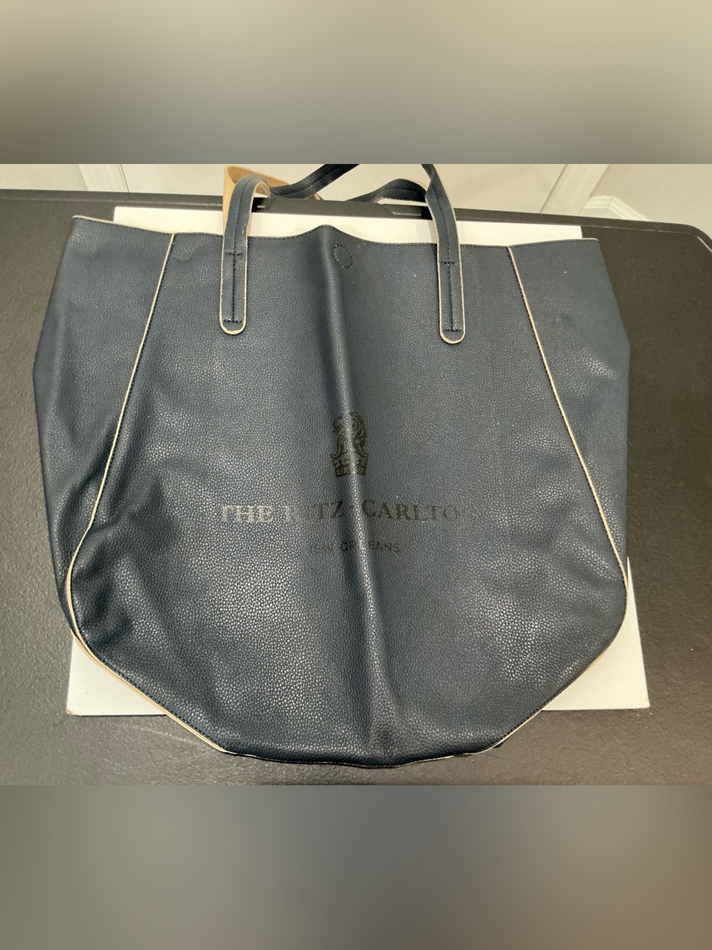 Ritz Carlton New Orleans tote bag  Navy/tan NWT hotel resort $45 tag